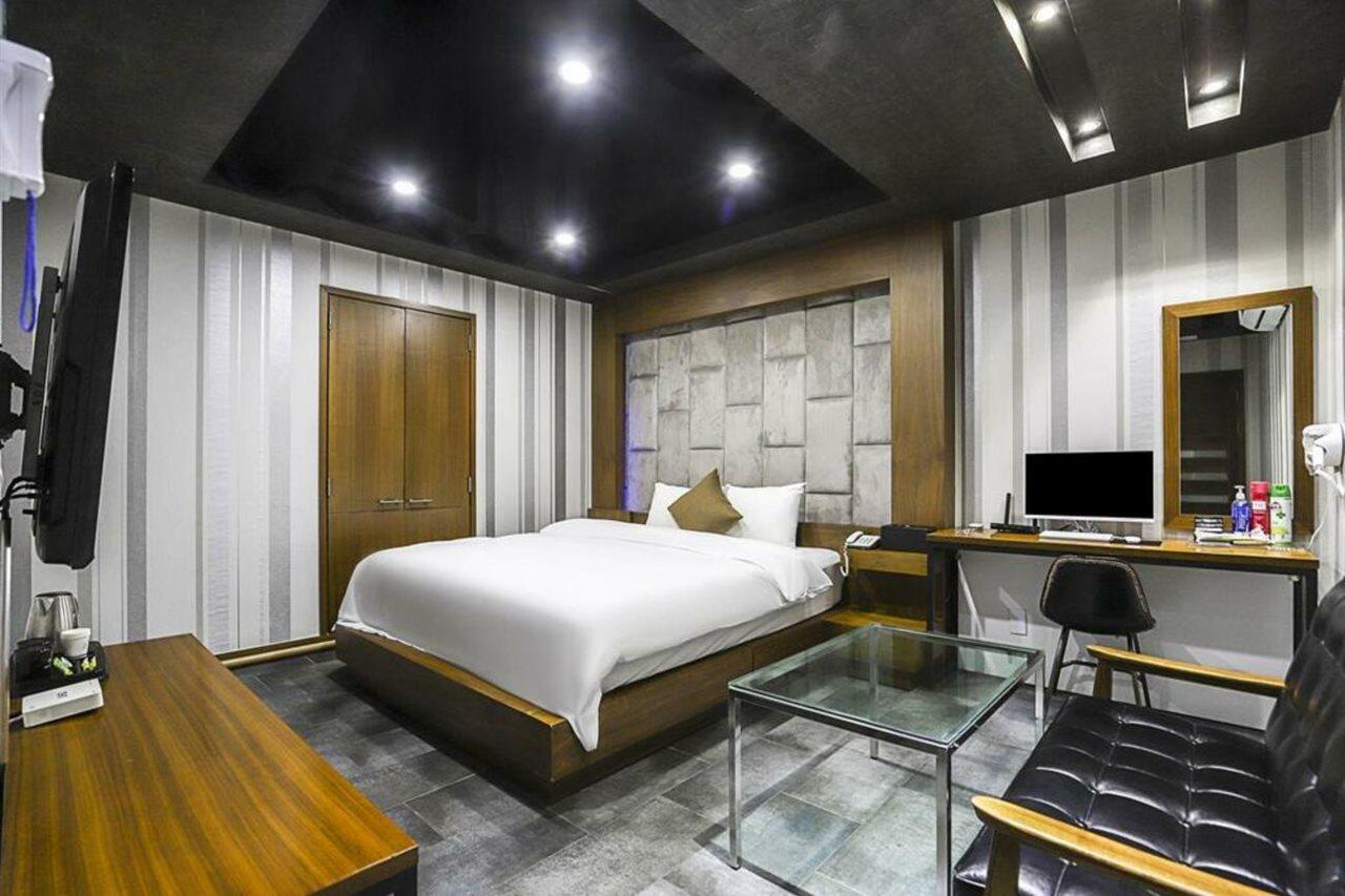โรงแรมทีเจ โซล ภายนอก รูปภาพ