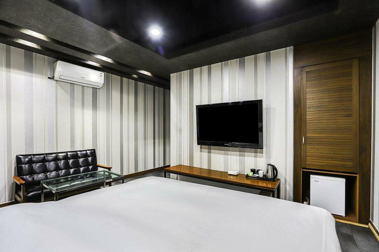 โรงแรมทีเจ โซล ภายนอก รูปภาพ